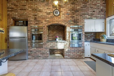 27 Pleasant St, Plainville, MA 02762 - photo 6