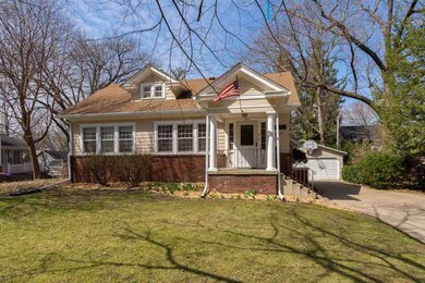 2324 Ridgeway Dr SE, Cedar Rapids, IA 52403 - photo 2