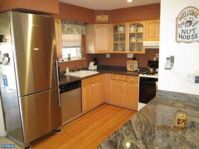 3650 Genesee Dr, Philadelphia, PA 19154 - photo 2