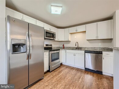 12367 Boncrest Dr, Reisterstown, MD 21136 - photo 4