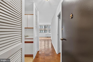 Letterman House unit 411, Washington, DC 20006 - photo 3