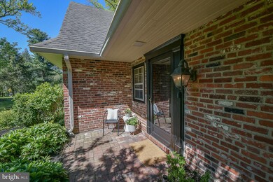 828 Youngs Ford Rd, Gladwyne, PA 19035 - photo 2