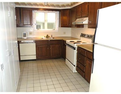 505 Elmgrove Ave, Providence, RI 02906 - photo 5