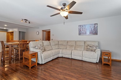 512 Seminole Ave, Osceola, WI 54020 - photo 5