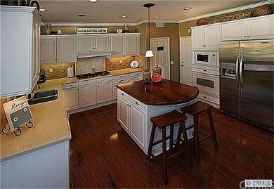 Upgraded Kitchen with Island and Garden Window