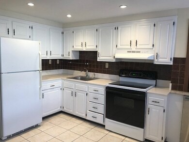 83 Elm St unit 3, Worcester, MA 01609 - photo 2