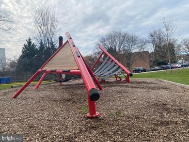 2300 Greenery Ln unit 301, Silver Spring, MD 20906 - photo 4