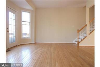 3112 Sutherland Hill Ct, Fairfax, VA 22031 - photo 5