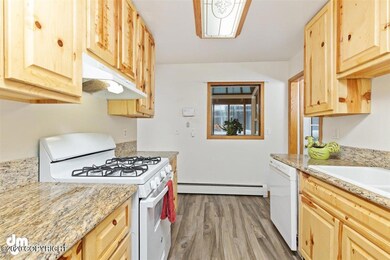 21-Kitchen 20201218-DW-2858