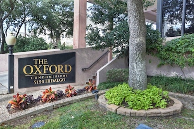 Oxford Condominium unit 202, Houston, TX 77056 - photo 2