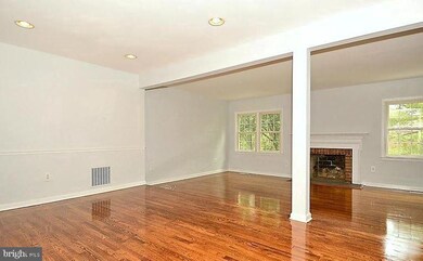 11416 Empire Ln, Rockville, MD 20852 - photo 3