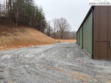 1829 Blowing Rock Blvd, Lenoir, NC 28645 - photo 3