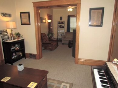 1421 Franklin St, Cedar Falls, IA 50613 - photo 6