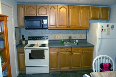 151 King St unit 109, Franklin, MA 02038 - photo 2
