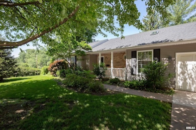 2456 Olympia Dr, Bettendorf, IA 52722 - photo 2