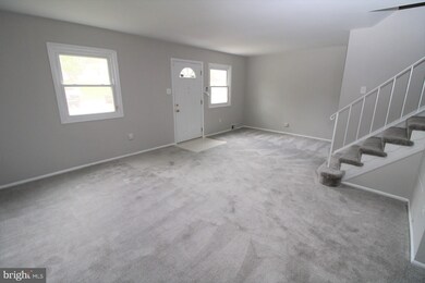 12144 Dove Cir, Laurel, MD 20708 - photo 3