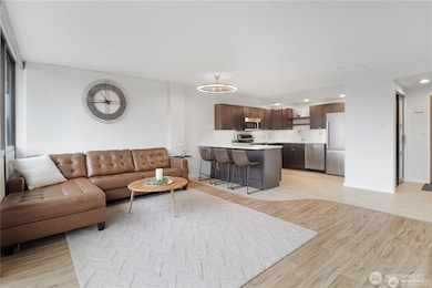 1910 Evergreen Park Dr SW unit 905, Olympia, WA 98502 - photo 2