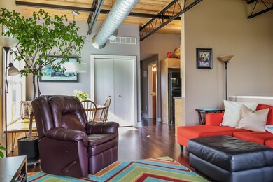 008-Living_Room-1632490-medium