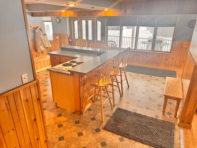 eat in kitchen