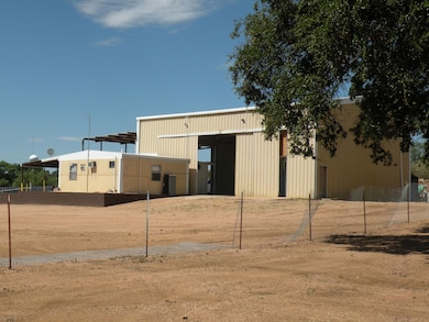 1211 Fort McKavitt St, Mason, TX 76856 - photo 6