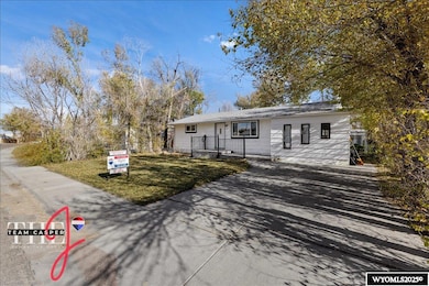 1417 Jim Bridger Ave, Casper, WY 82604 - photo 3
