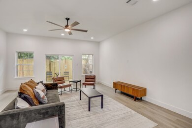 6747 Peerless St, Houston, TX 77021 - photo 7