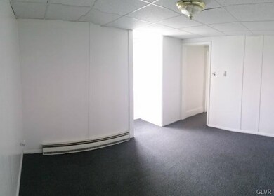 383 Old Route 940 unit 401, Pocono Pines, PA 18350 - photo 2