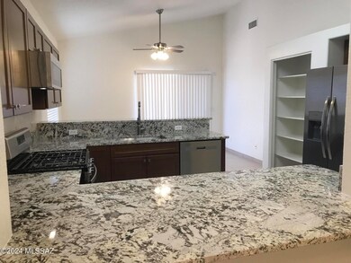 MLS KITCHEN 6