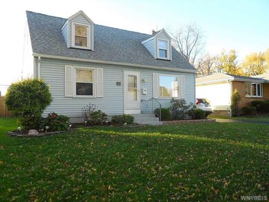 Exterior Front Maintenance-free vinyl siding