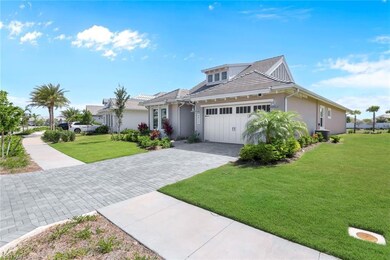 View of front of home with LARGE side yard