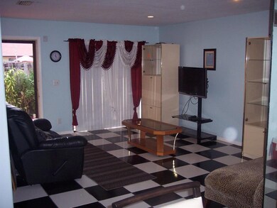 4405 Woodstock Dr unit C, West Palm Beach, FL 33409 - photo 6