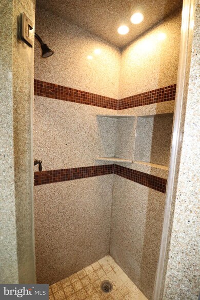 112 N Tamenend Ave, Doylestown, PA 18901 - photo 2