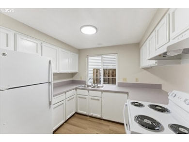 1297 SW 209th Ave, Beaverton, OR 97006 - photo 6