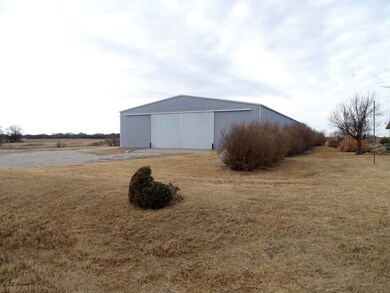 1021 N Ridge Rd unit 1019 N Ridge Rd, Wellington, KS 67152 - photo 3
