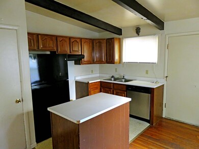 1656 E Maynard Kitchen1a