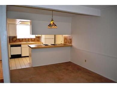 10624 Springwood Dr unit A, El Paso, TX 79935 - photo 5
