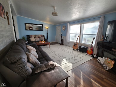 328 N Front St, Thorntown, IN 46071 - photo 7