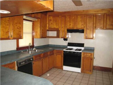 6808 Brock Dr, New Iberia, LA 70560 - photo 2