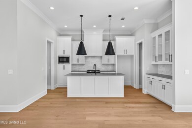 302 Mandy Way-9