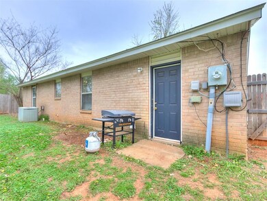 1605 NE 5th St, Moore, OK 73160 - photo 6