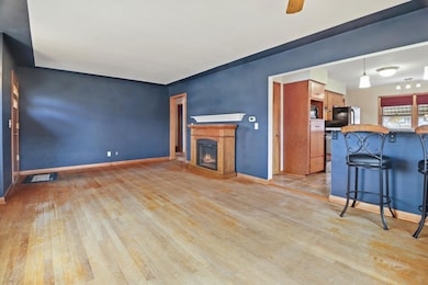 555 Edison St, Waterloo, WI 53594 - photo 6