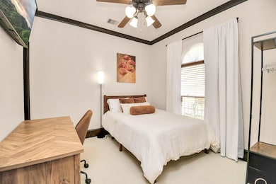 Cozy Room with En-Suite Bath