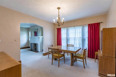 2008 Vine St, Davenport, IA 52804 - photo 5