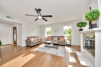 18209 Vinland Dr, Houston, TX 77058 - photo 4