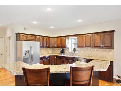 Large island with breakfast bar