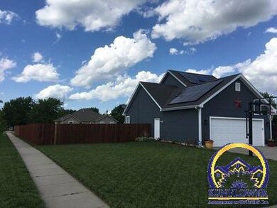 804 SE 44th St, Topeka, KS 66609 - photo 2