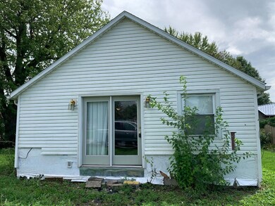 102 W Railroad St, Converse, IN 46919 - photo 5