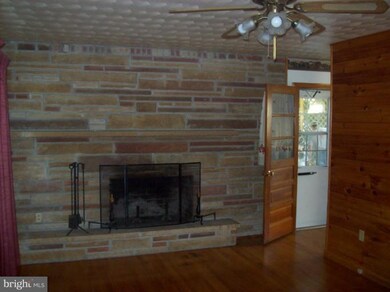 102 Laurel St, Moorefield, WV 26836 - photo 7