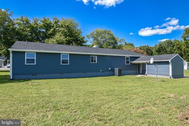 706 Lakeview Dr, Colonial Beach, VA 22443 - photo 5