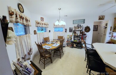 Breakfast nook area